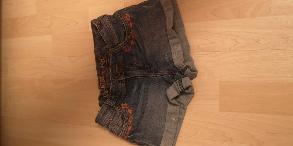 pantaloni scurti de blugi marime 134 cm