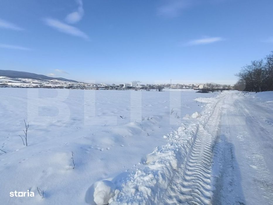Teren partial intravilan, 7.000 mp, utilitati – ideal hala, zona Gar