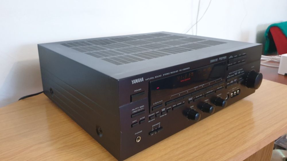 Amplituner Yamaha RX-V590 RDS