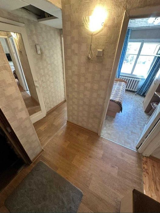 2 комнатная квартира 42 кв.м. (центральный рынок)
