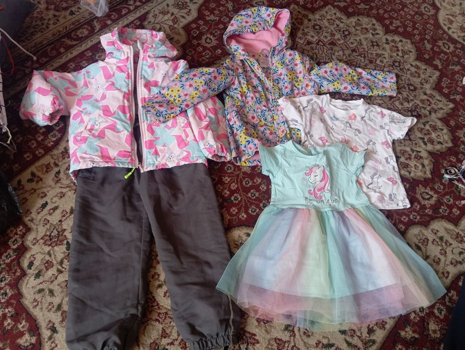 Продам детские вещи
