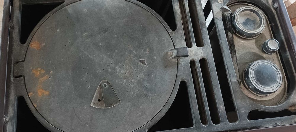 Нафтова печка- 2 бр.