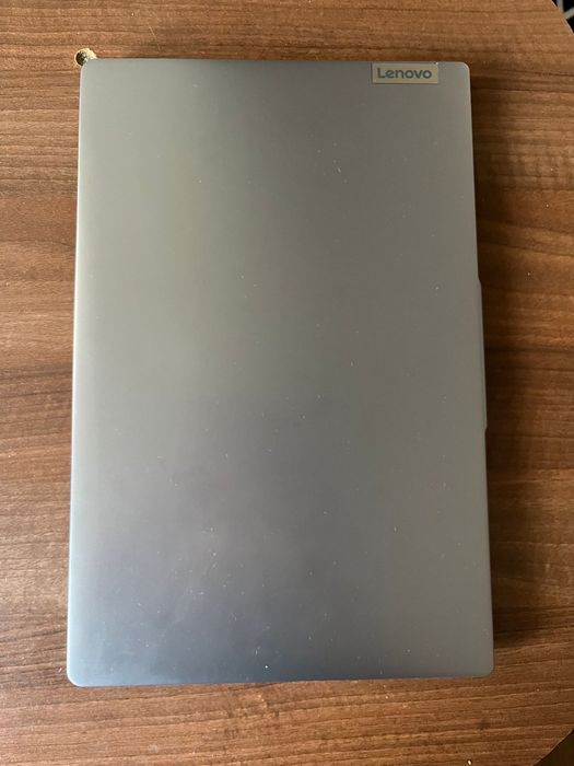 Vand Laptop Lenovo IdealPad 3 Slim ca nou,Preț negociabil