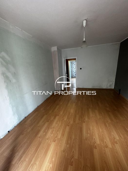 Дава се под наем Тристаен апартамент в Бургас, Изгрев - 80 кв.м за 408 € - Снимка #4