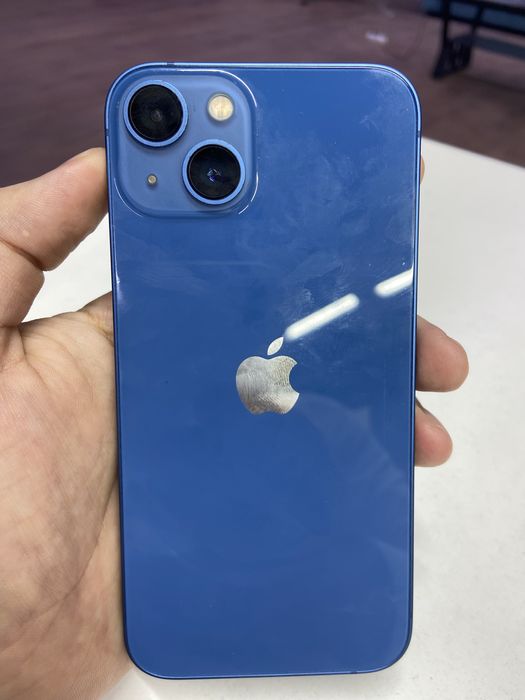 Продам айфон 13