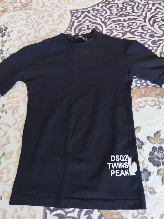 Тениски DSQ2 Balenciaga Чисто ново не използвани