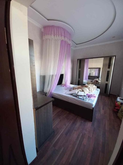 Уй сотилади 8 сотих. SROCNO