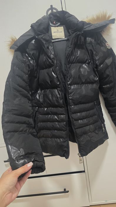 Geaca Moncler marimea S