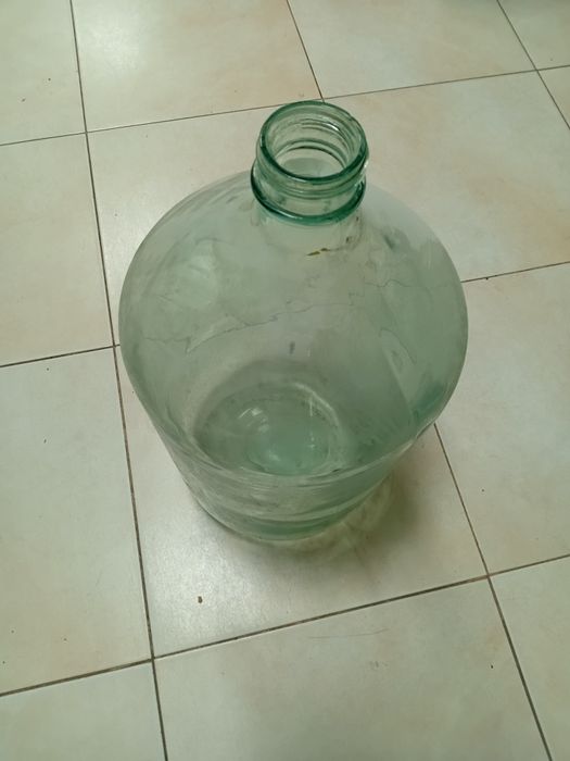 Продаются бутыли 20 литровые