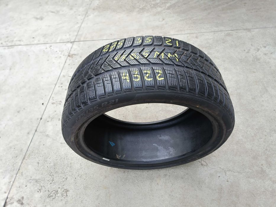 O anvelopa iarna 275 35 21 pirelli sottozero 3 profil 6,5 mm dot 4322