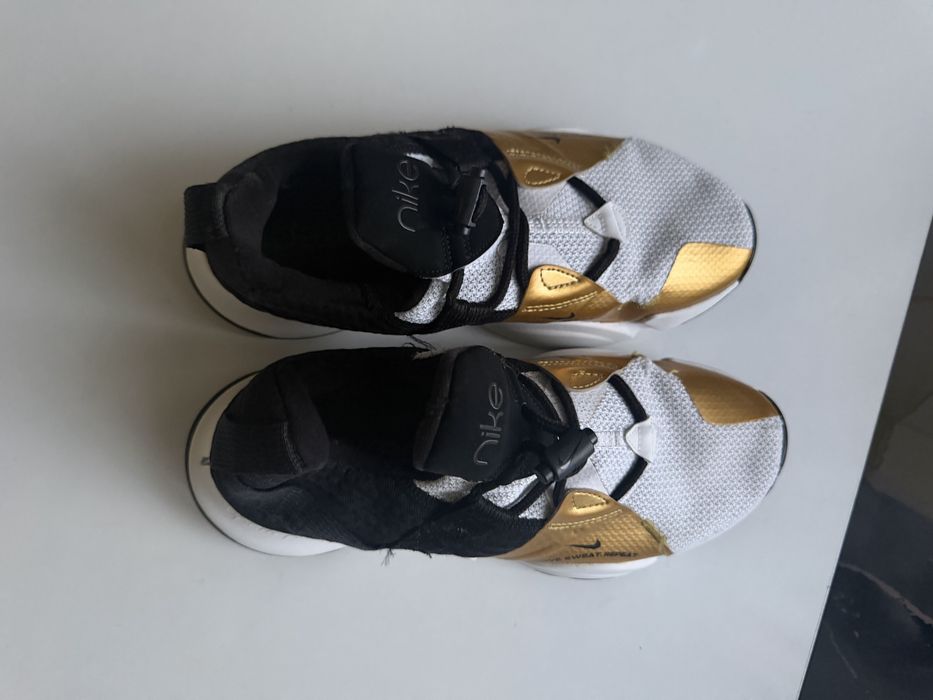 Дамски маратонки Nike номер 39