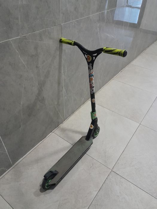 Продам самокат за