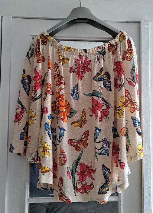 Блуза Benetton для девочки подростка. Новая!