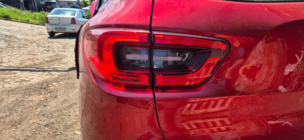 Bara spoiler spate Renault Kadjar 2015-2018