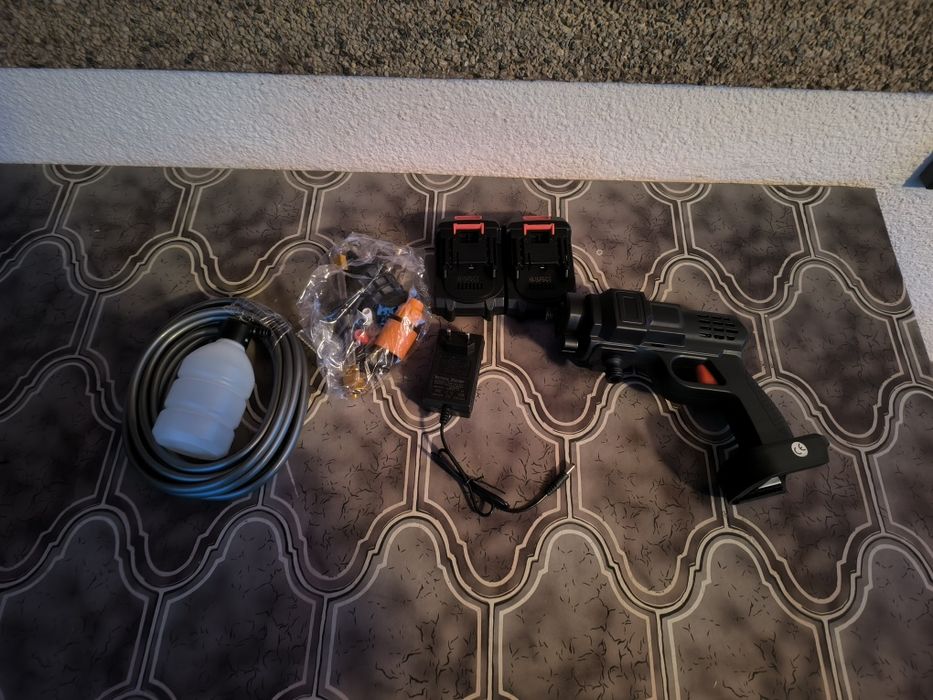 Продавам акумулаторна водоструйка