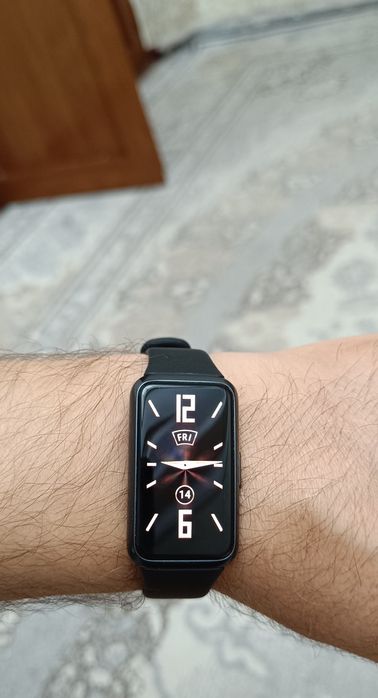 Huawei band 7 xolati yaxshi
