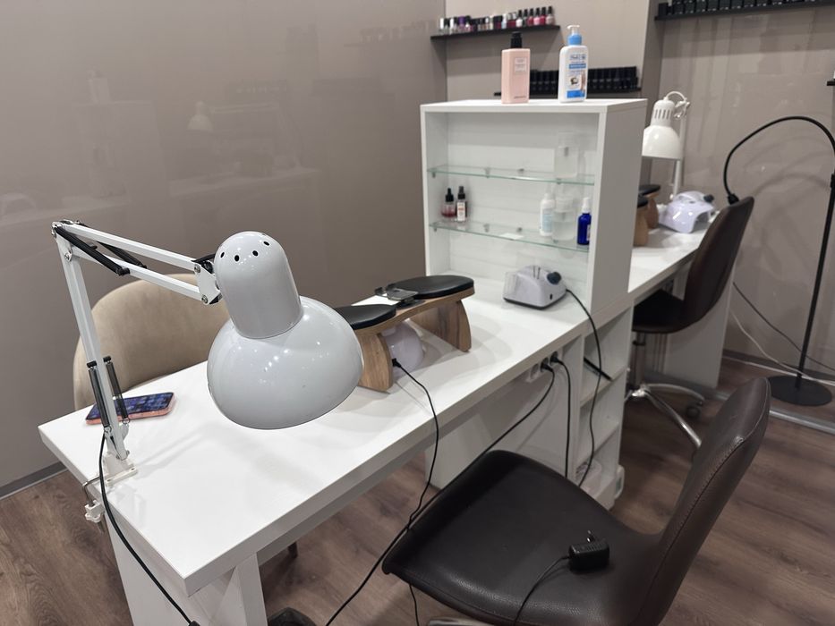 Маникюрный стол для двух мастеров