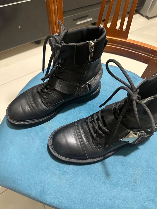 Женские ботинки