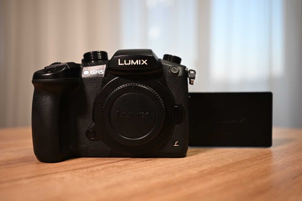 Panasonic Lumix GH5