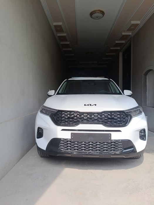 Kia sonet luxe Black edition 2- pozitsiya