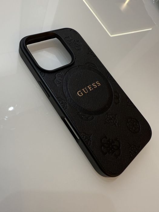 Чехол на IPhone 16 pro в оригинале