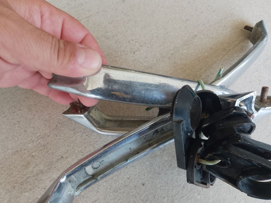 Piese Dacia 1300, mânere uși Dacia 1300, pentru restaurări, piese..