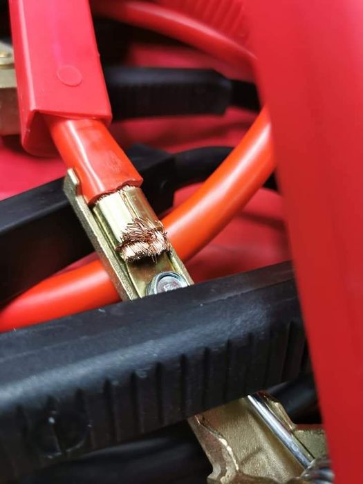 Cabluri pornire lungi 5m.Cabluri pornire camion+utilaje.Clesti cupru.