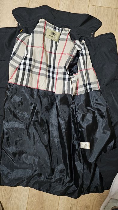 Sapca și palton Burberry