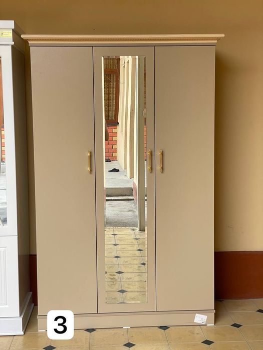 Al-Nazir mebel Ishlab chiqaruvchidan shkaf