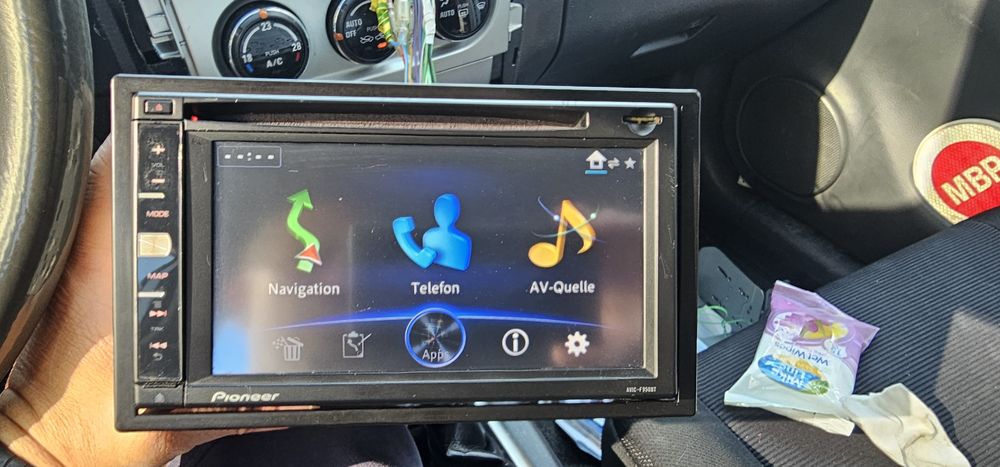 Продавам Pioneer avic-f950bt