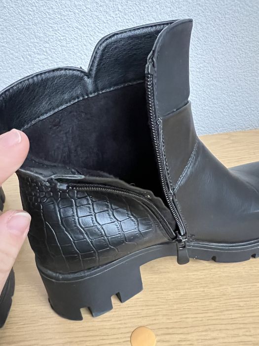 Дамски черни боти