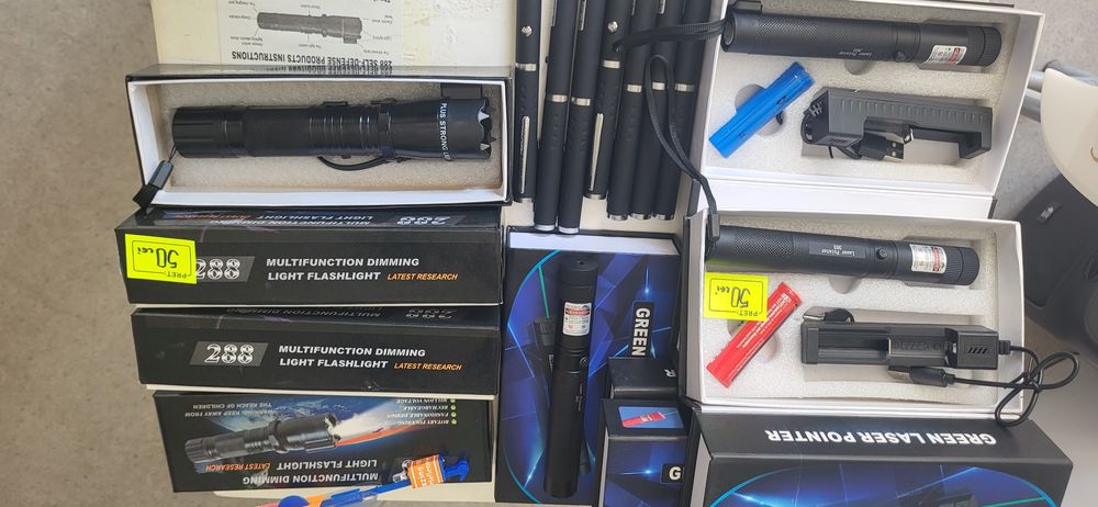 Lanterna autoaparare si laser green acumulator