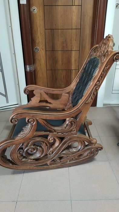 Кралски люлеещ стол