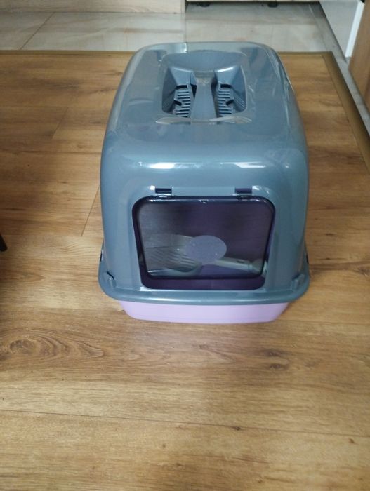 Котешка тоалетна