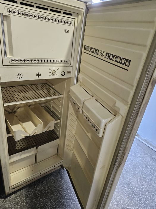 Холодильник СССР снежинка