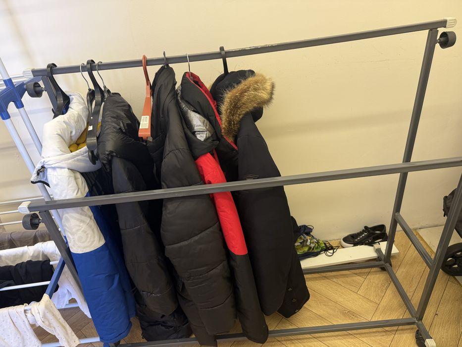 Продам вешалку в отличном состоянии