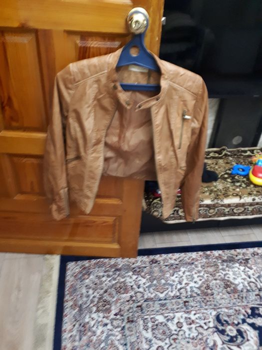 Продам куртку кожаную б/ у