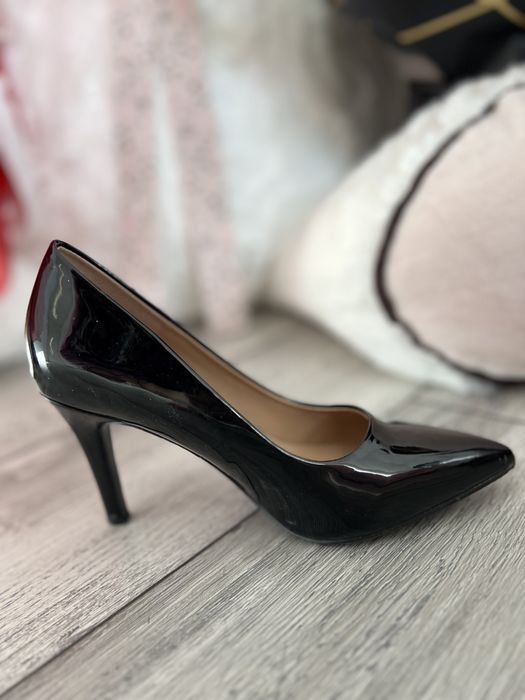 Черни  токчета