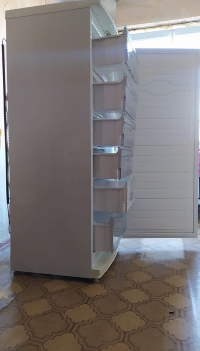 Морозильник Atlant M-7184.         240 л.