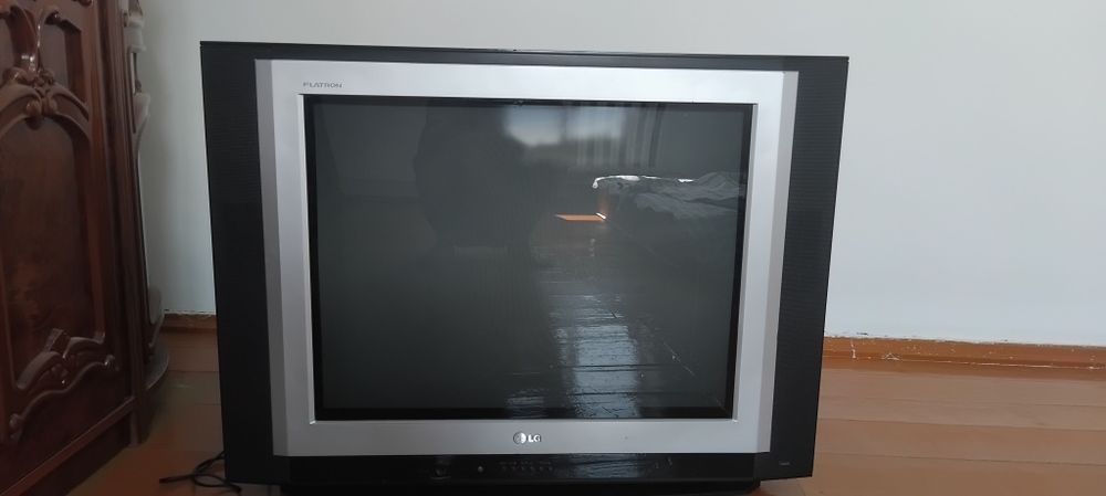 Телевизор LG работает отлично