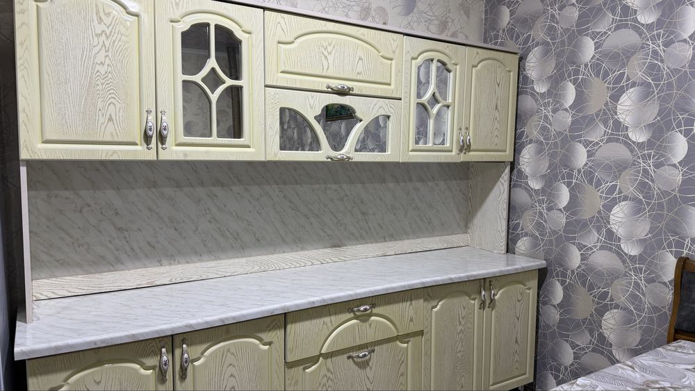 кухонный гарнитур шкаф