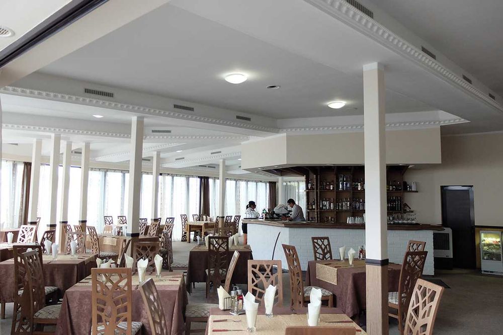 Услуги с багери 3т и 5т фадрома 3т  самосвал 5т.