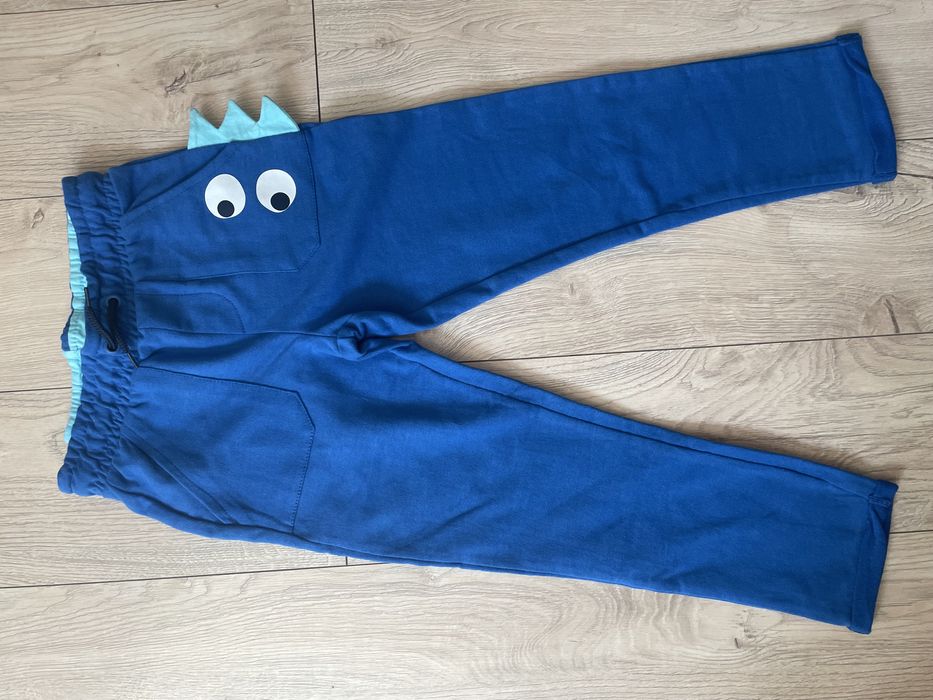 Pantaloni 4-6 ani Noi