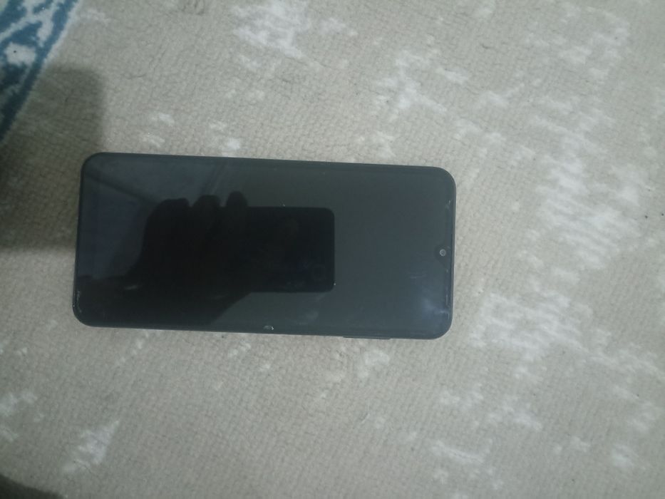 A 13  telefon sotiladi