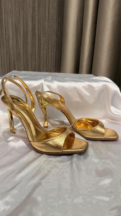 Все новые, 37 размер, от Зары