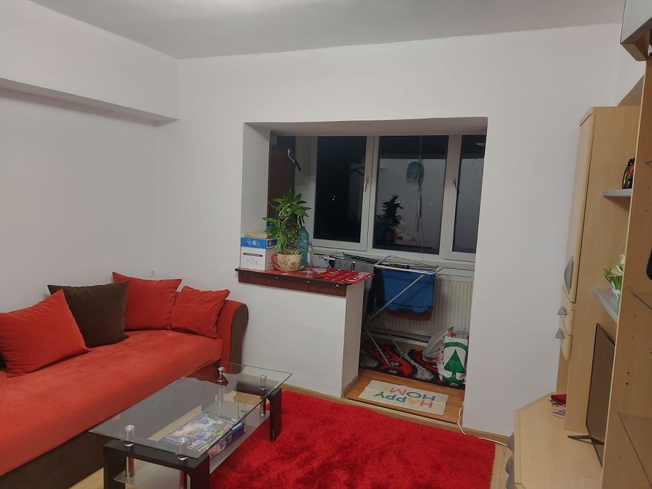 Vand apartament 4 camere.