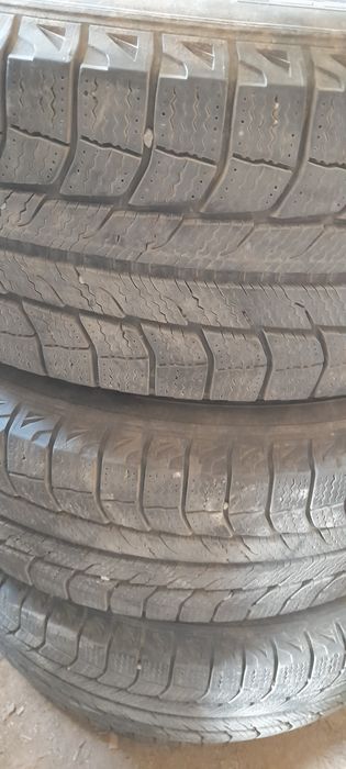 продам резину 225 на 65 на 17