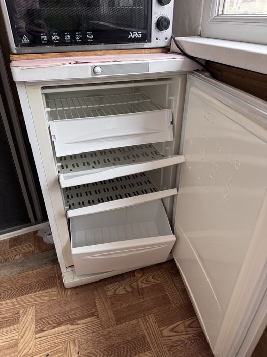 Морозильник Indesit