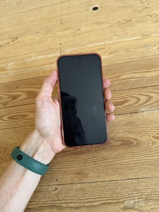 iphone 12 (красный)
