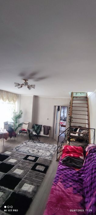 Vând casă familială